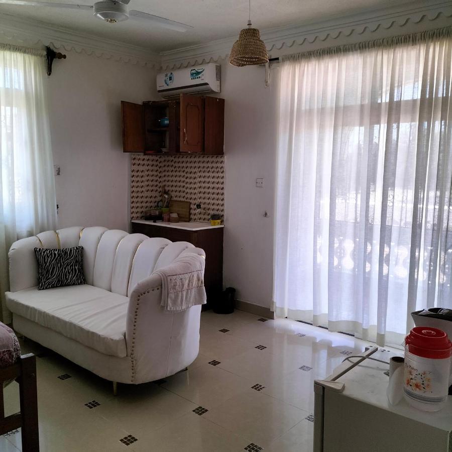Luxurious Studio Apartments Mombasa Exterior photo